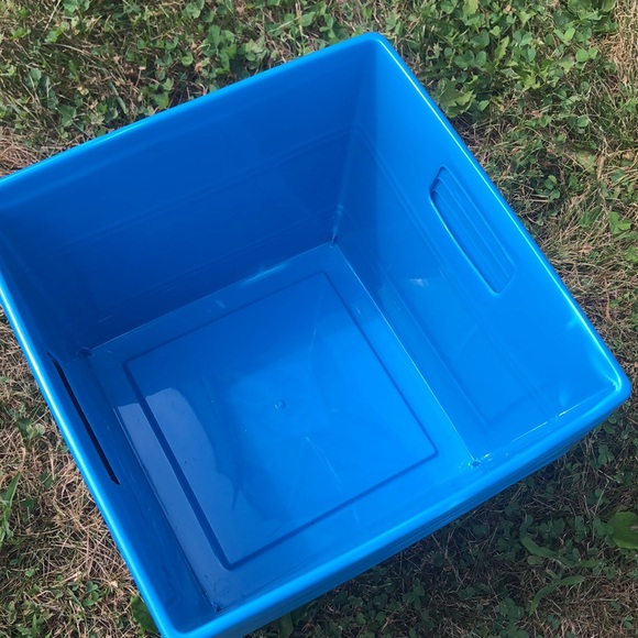 9 Blue square bins - teaching - Picture 2 of 2